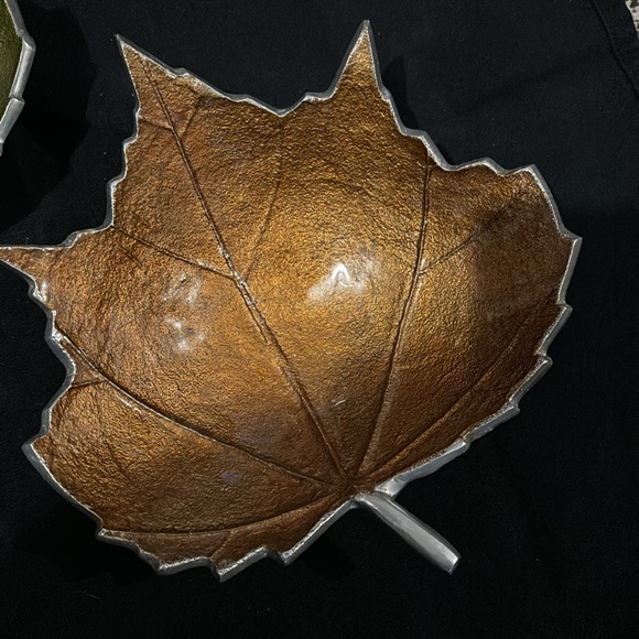 Gorgeous Brass Enameled leaf bowl set from India - Picture 3 of 6